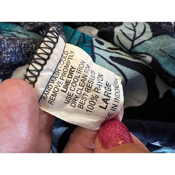 Vintage Hilo Hattie Hawaiian Black Teal Blue Floral Button-Up Shirt Mens Large - Picture 8 of 11